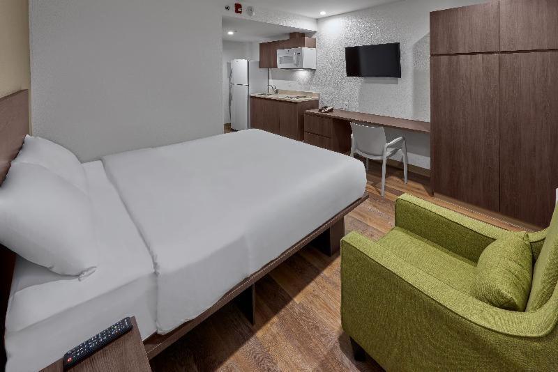 Extended Suites Saltillo Galerías Quarto foto